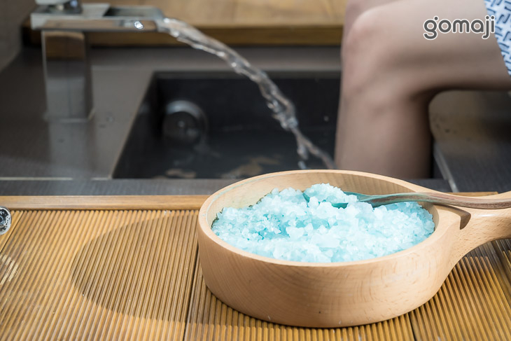 精油海鹽足湯