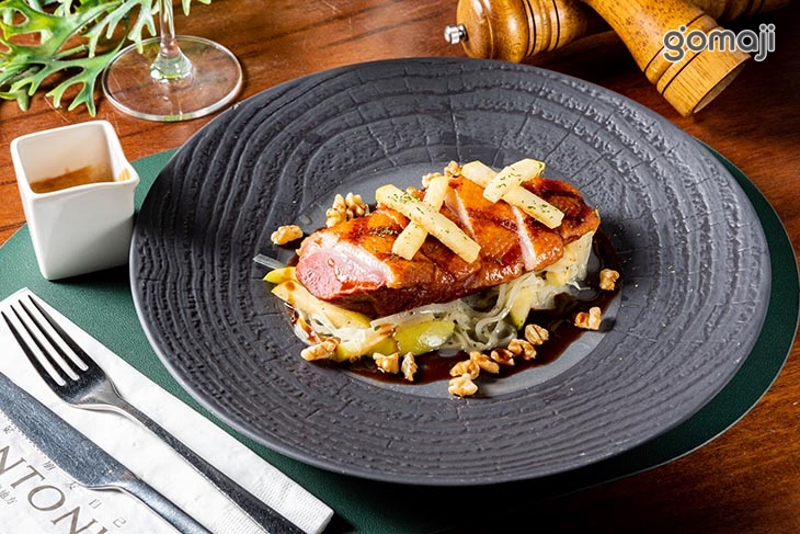 燻鴨胸佐蘋果陳醋汁