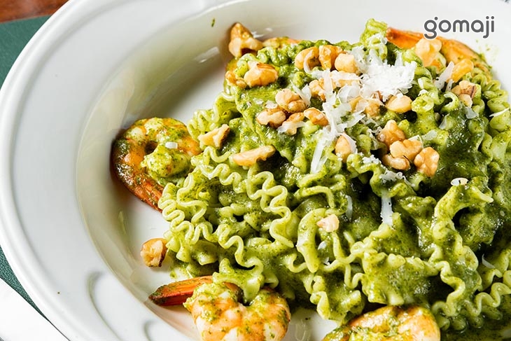 青檸菠菜炒鮮蝦裙襬裙襬麵