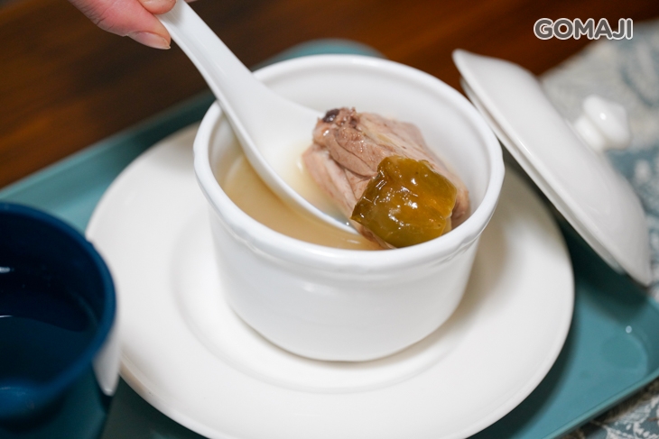 自飼黑羽原盅雞湯