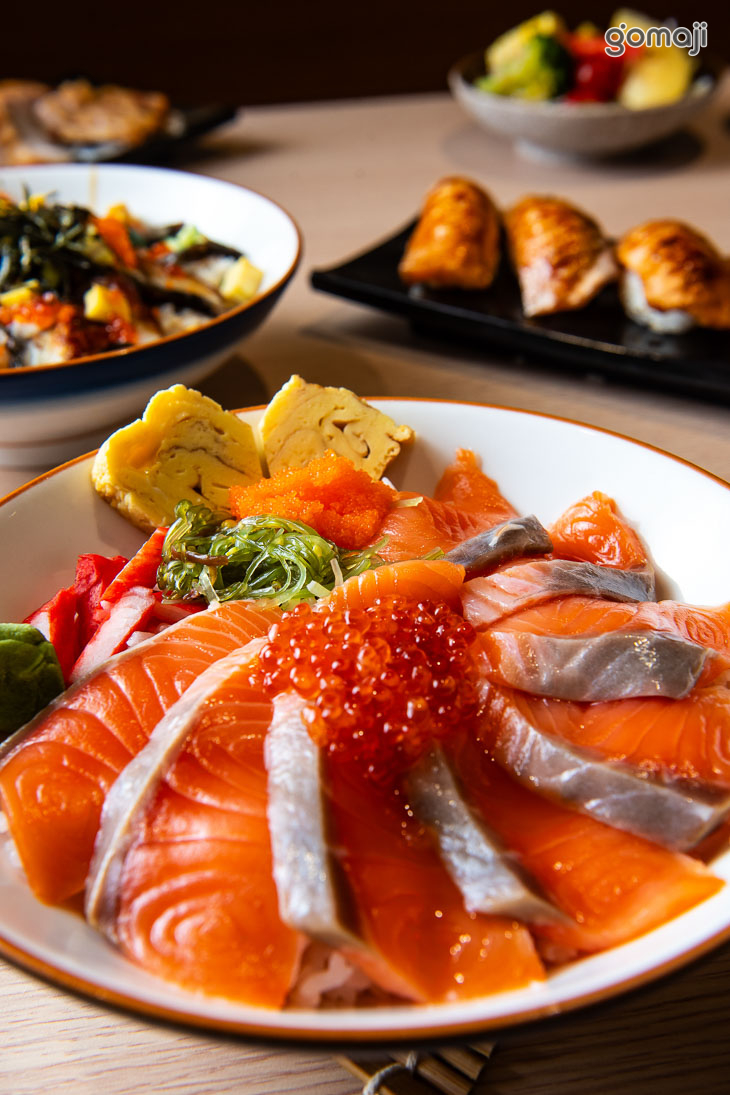 鮭魚親子丼（生食）