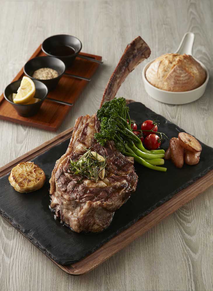 爐烤美國精選戰斧牛排50盎司一客