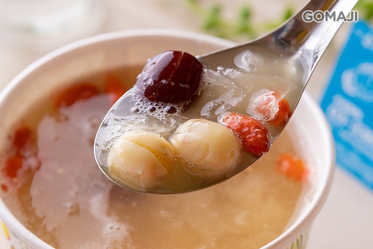 銀耳蓮子枸杞湯