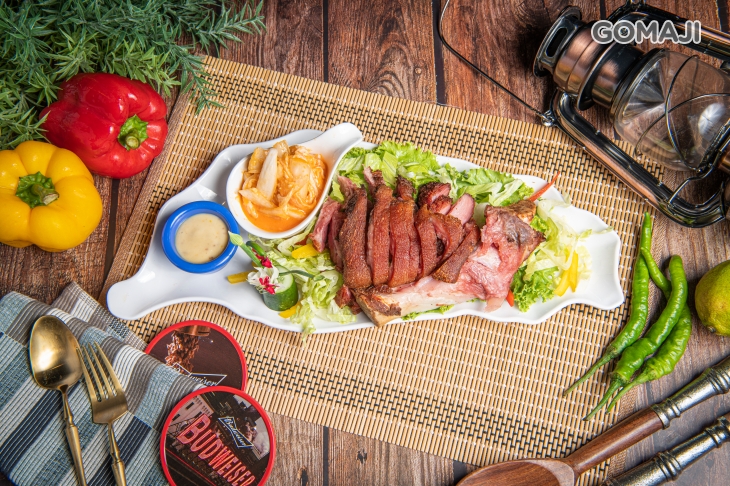 窯烤脆皮德國豬腳