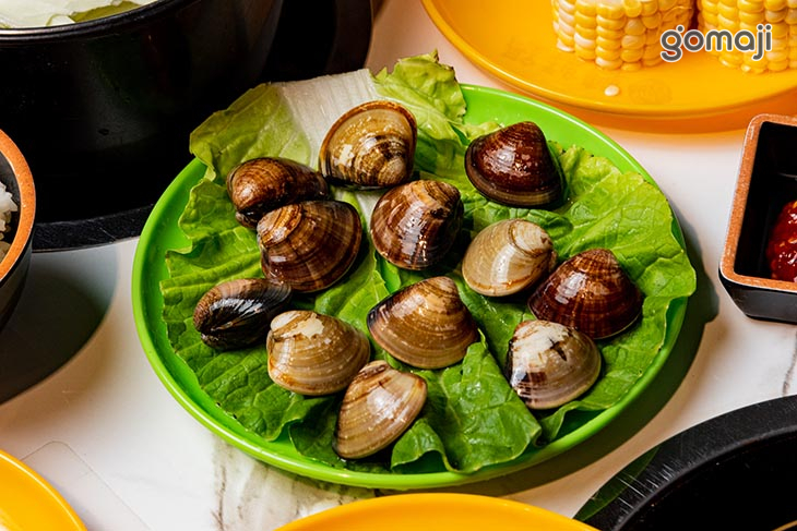 蔬果雞湯＋蛤蜊＋各式火鍋料