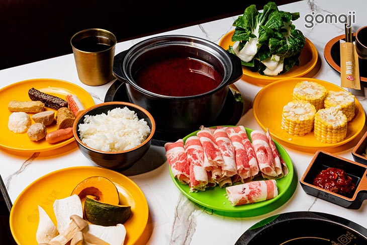 川味麻辣＋牛五花＋各式火鍋料