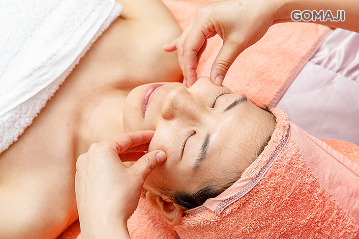 活膚提亮手技按摩