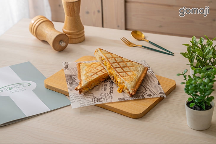 鮪魚玉米磚壓吐司