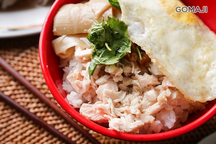 噴汁ㄟ雞肉飯