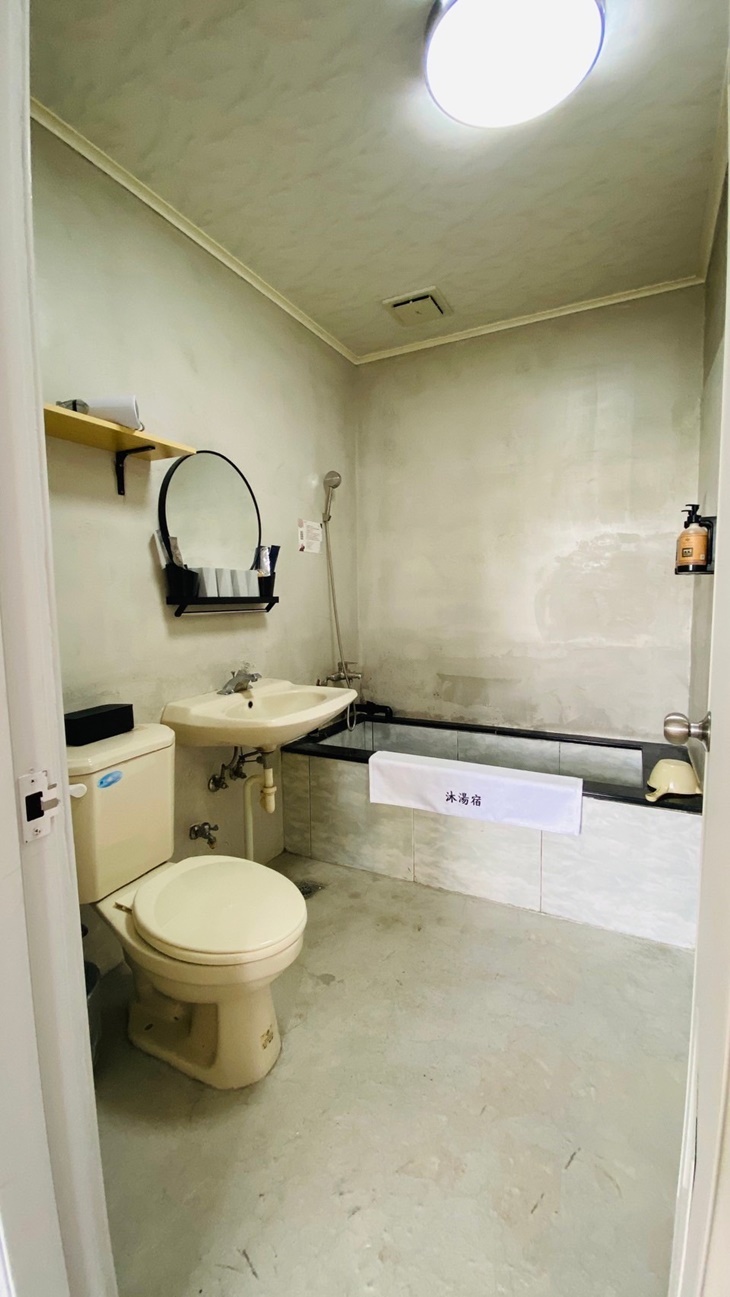 文青館-豪華四人房