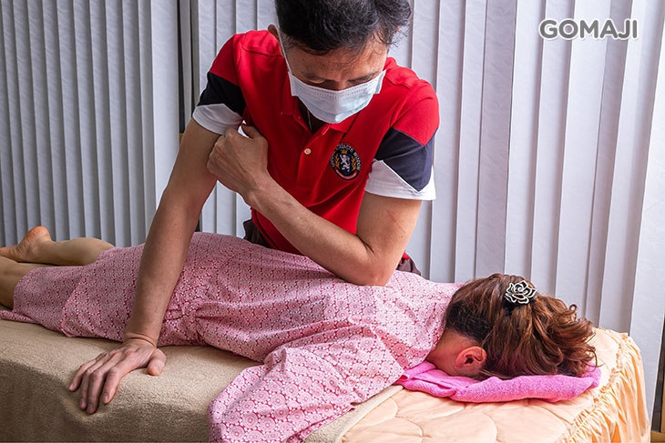 經絡疏通能量指壓全身舒壓按摩