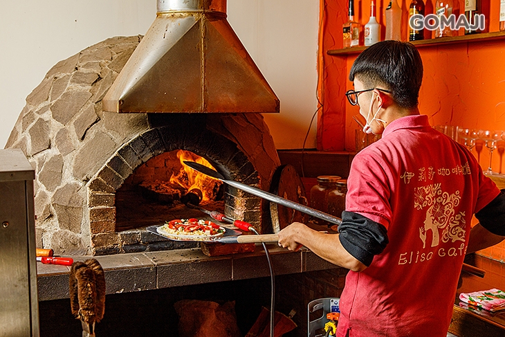 伊莉莎海灘咖啡館