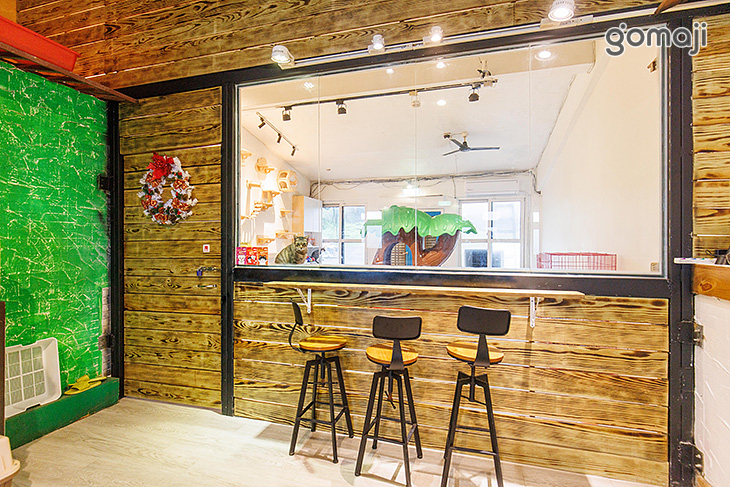 伊莉莎海灘咖啡館