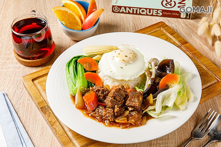 紅燒牛腩飯