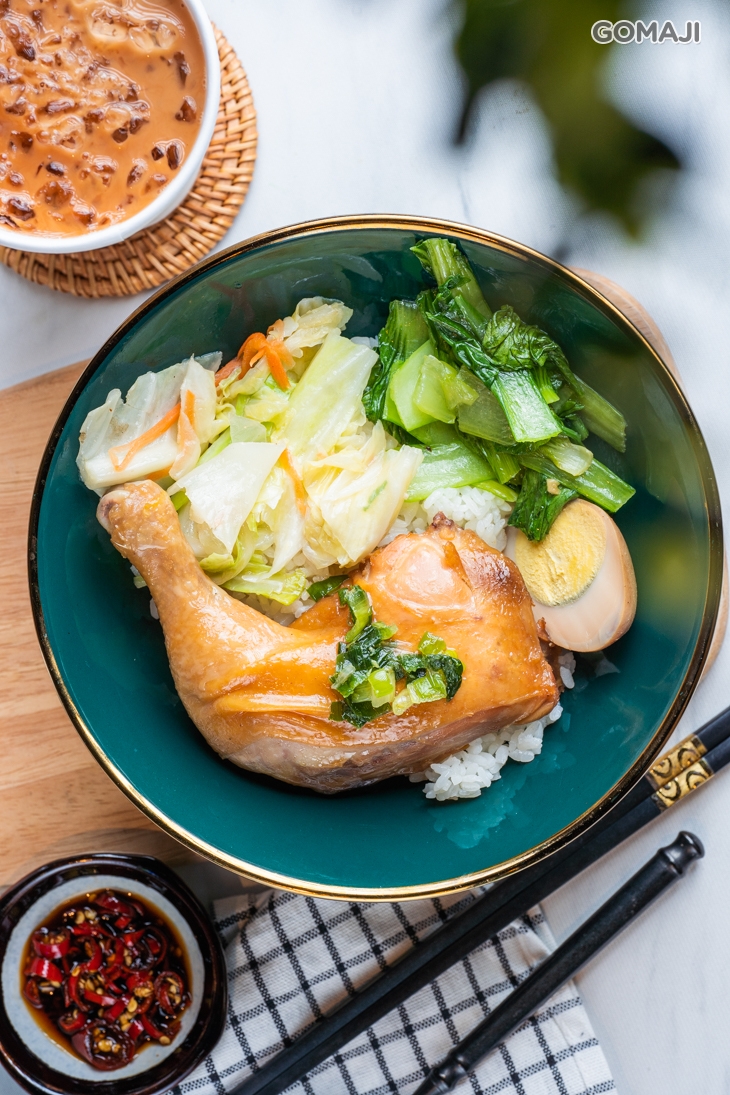 油雞腿飯+港式奶茶