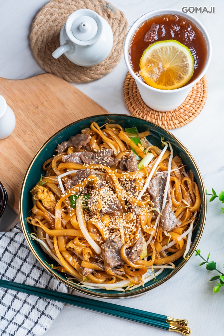 乾炒牛河+ 凍檸茶