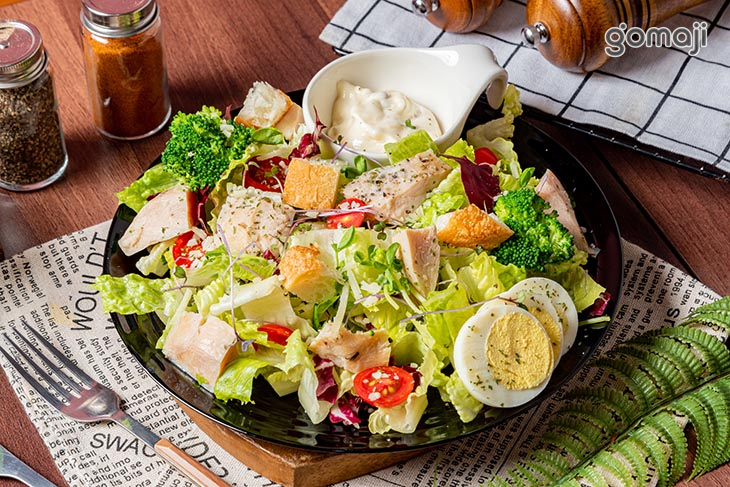 香草舒肥雞凱薩沙拉