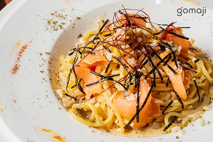 義式奶油鮭魚義大利麵