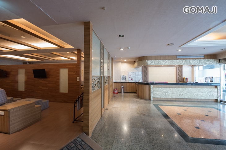 嘉年華美容足體館