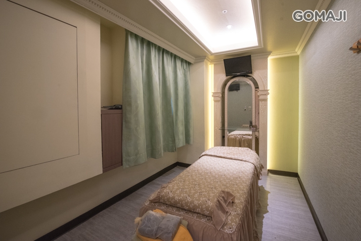 嘉年華美容足體館