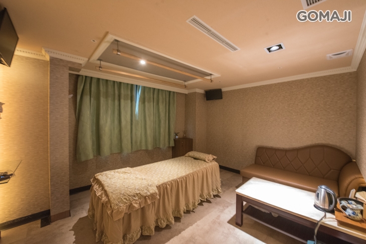 嘉年華美容足體館