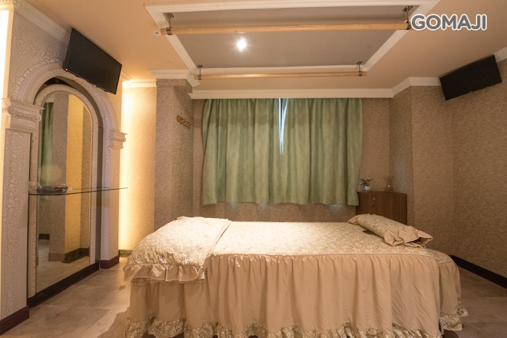 嘉年華美容足體館