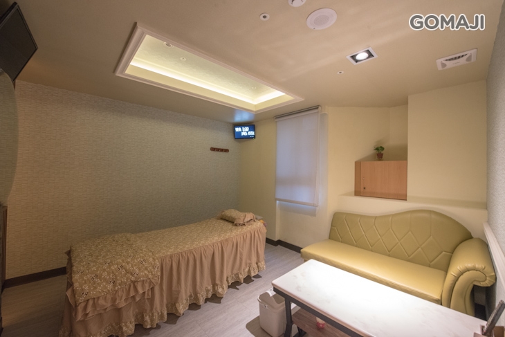 嘉年華美容足體館