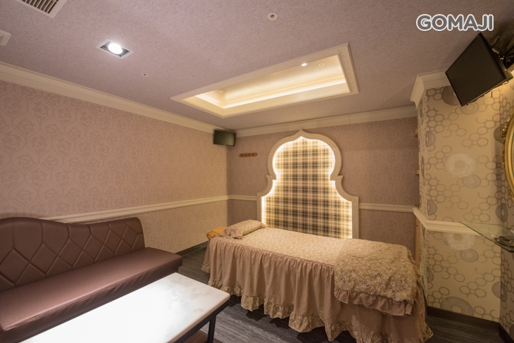 嘉年華美容足體館