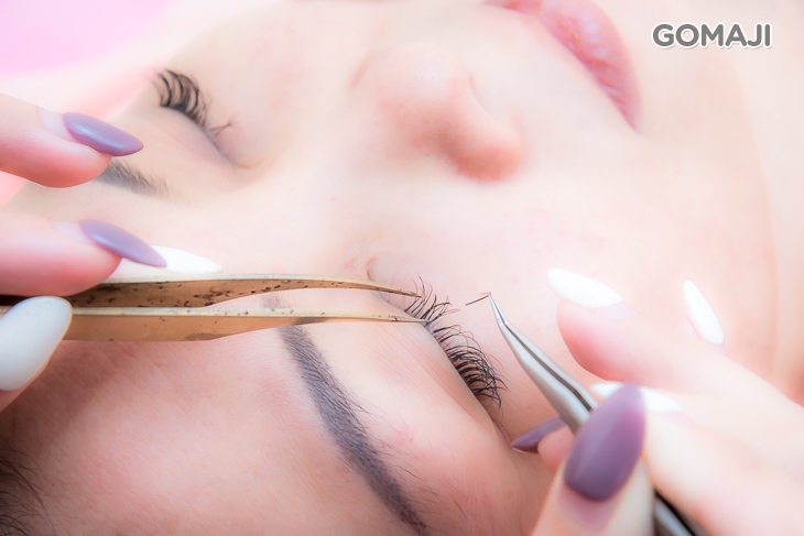  睫毛嫁接 