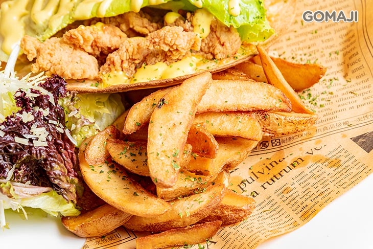 蜂蜜芥末雞米花起士酥餅(附冰咖啡) 