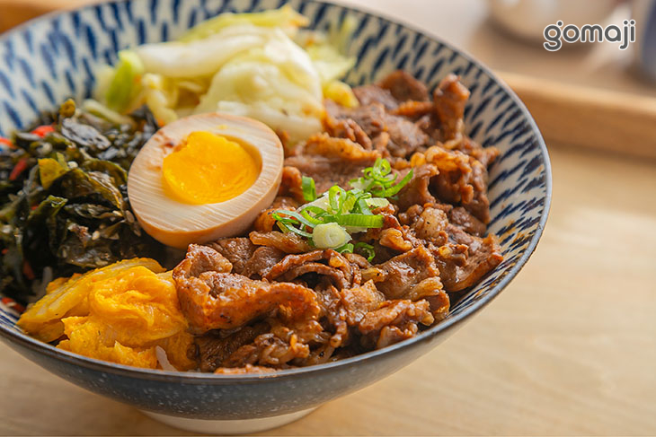 炙燒牛五花丼