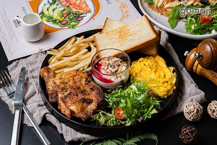 早餐盤-秘製義式香料雞腿排