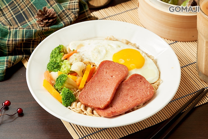 餐肉旦出前一丁