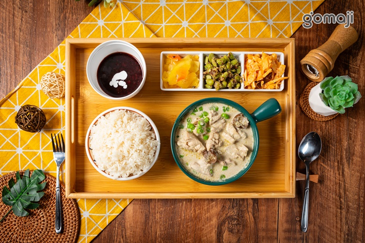 野菜綠咖哩雞飯