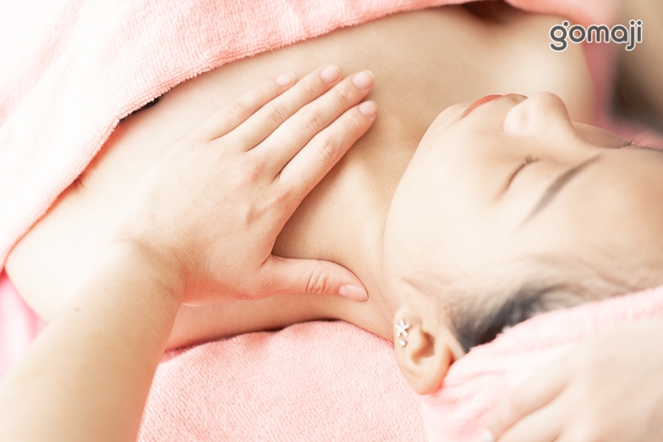 疏通頸部排導手法按摩