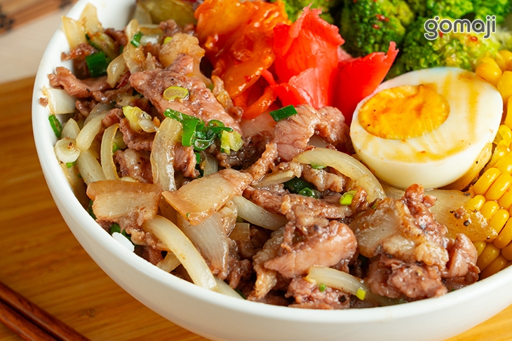 鹹豬肉丼