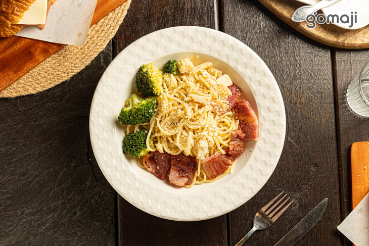 厚切培根蒜片義大利麵