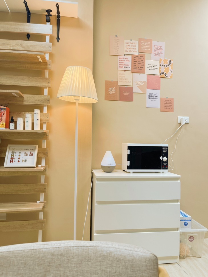 Elly艾莉美妍/臉部護理/眉睫設計/撥筋按摩