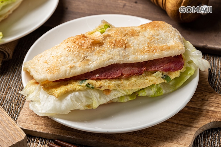 燒餅培根蛋沙拉