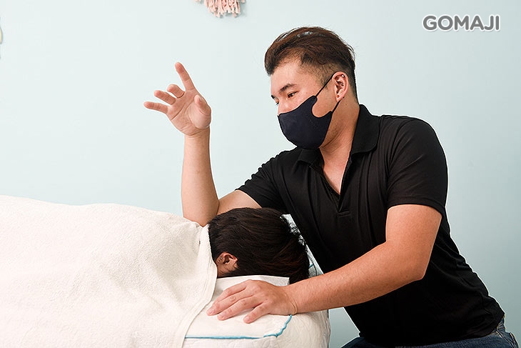 全身經絡筋膜順氣舒緩疲勞放鬆指壓按摩(含肩頸、手臂、背部、腰部、大小腿)