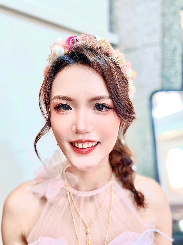 C.搞定所有PARTY妝扮~客製化時尚妝髮造型專案 