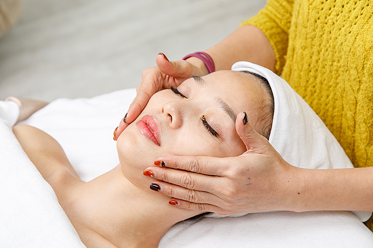 臉部舒刮疏暢按摩