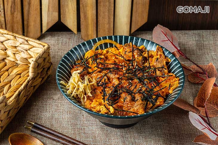 燒牛滑蛋蓋飯