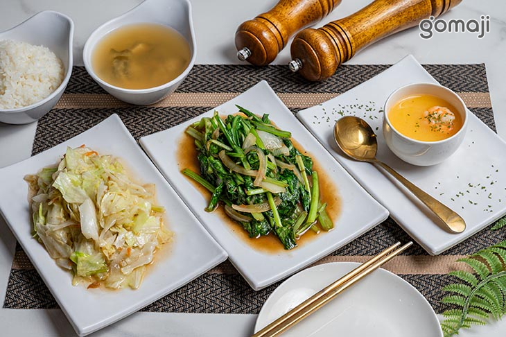 高麗菜、在地季節蔬菜、蒸蛋