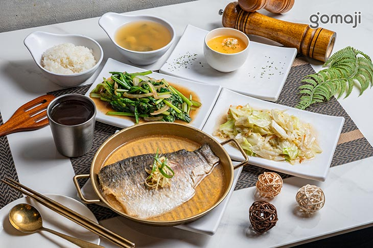 清蒸台灣鱸魚(附高麗菜、在地季節蔬菜)套餐均送蒸蛋一份