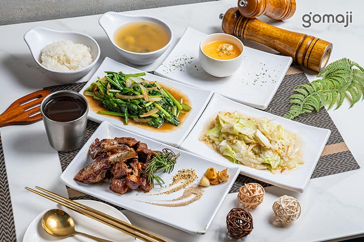 (限量)私廚醃製孜然羊肩排(附高麗菜、在地季節蔬菜)套餐均送蒸蛋一份