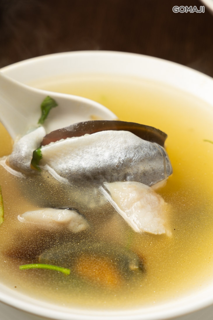香茜皮蛋魚片湯