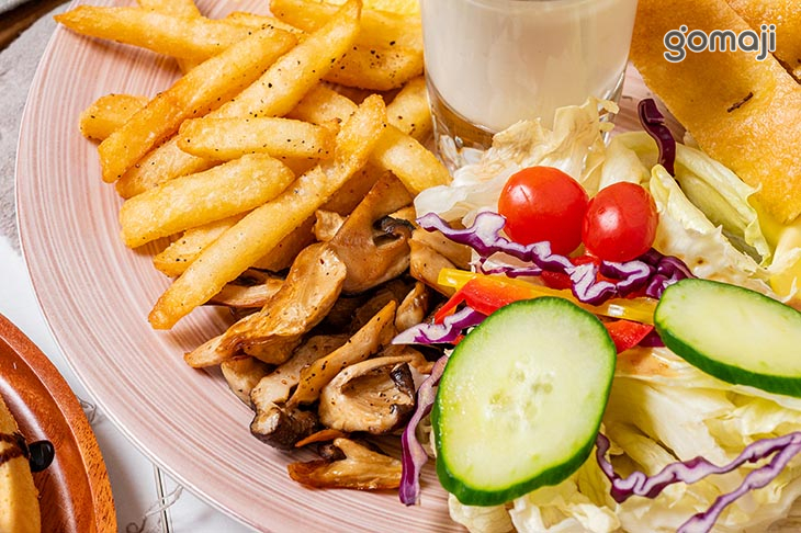 歐文蛋捲早餐盤