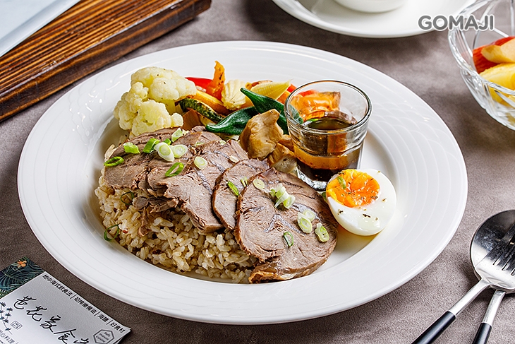 果香鮮蔬燉牛腱(藜麥糙米飯+溫沙拉+機能好蛋)