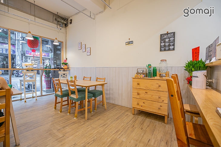 咖啡。等一個人